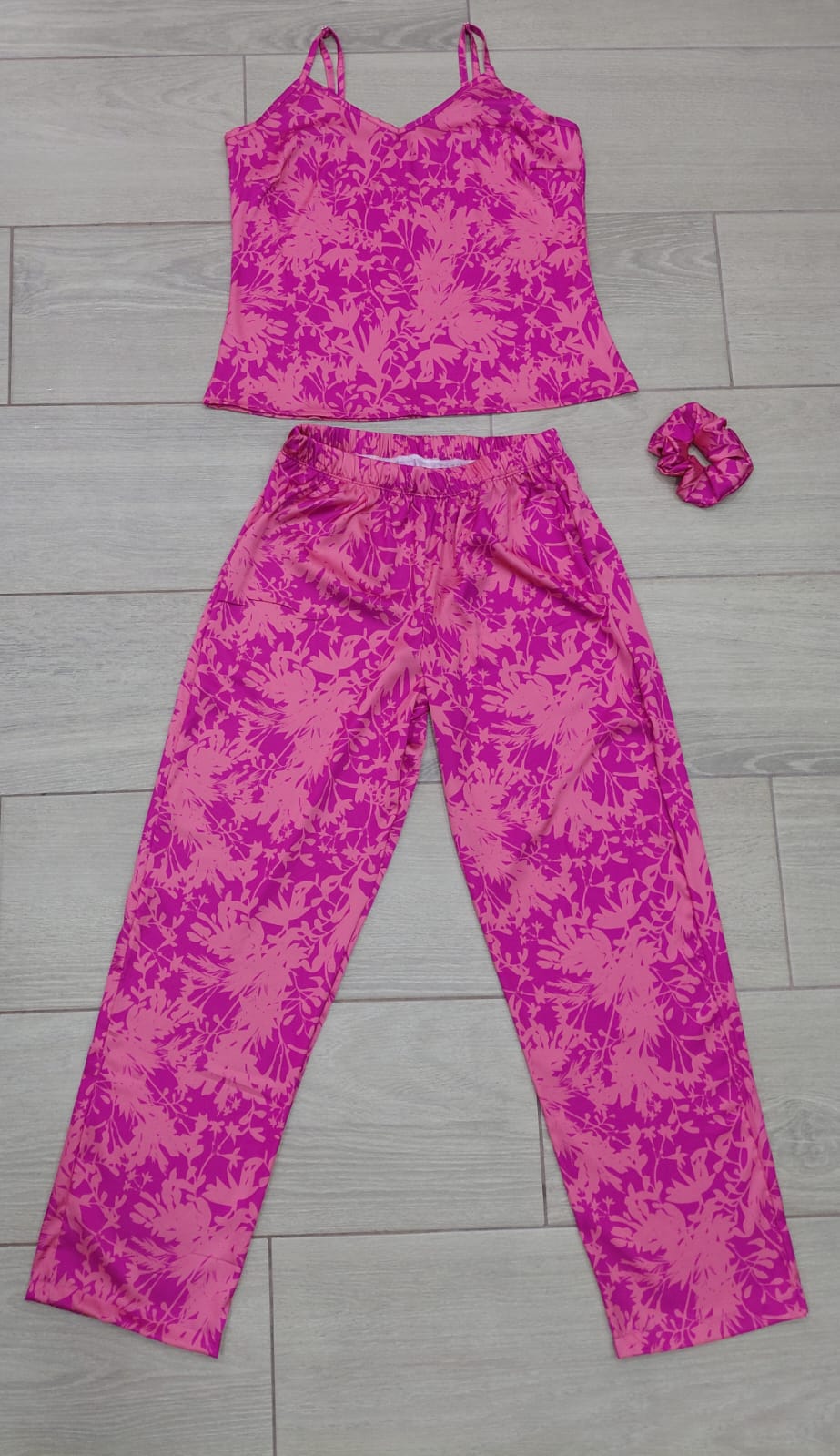 Conjunto de Pijama Floral Rosa y Magenta